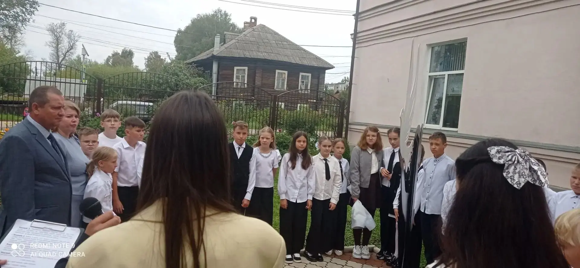 Линейка 1 сентября всегда наполнена радостью, но сегодня в нашей школе особенный, памят...