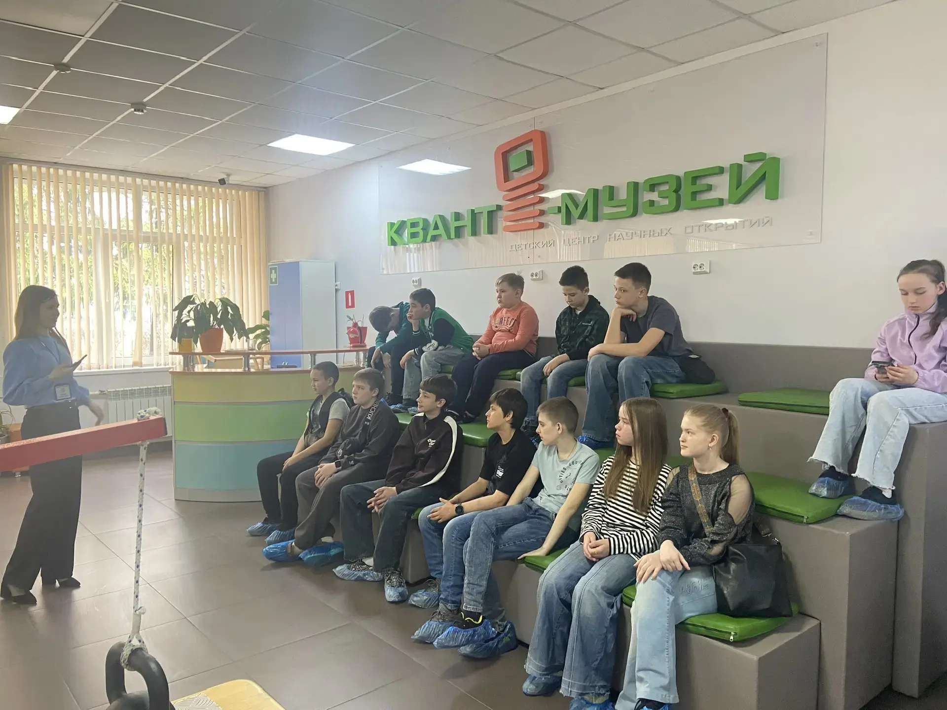 🚀 Наши шестиклассники отправились в настоящее научное приключение — посетили **«Детский технопарк «К