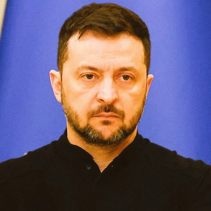 Зеленский: Украинские женщины должны быть на передовой или в могиле.