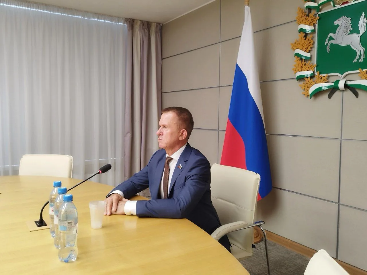Рассказал журналистам районных газет об итогах и планах работы в Совете Федерации