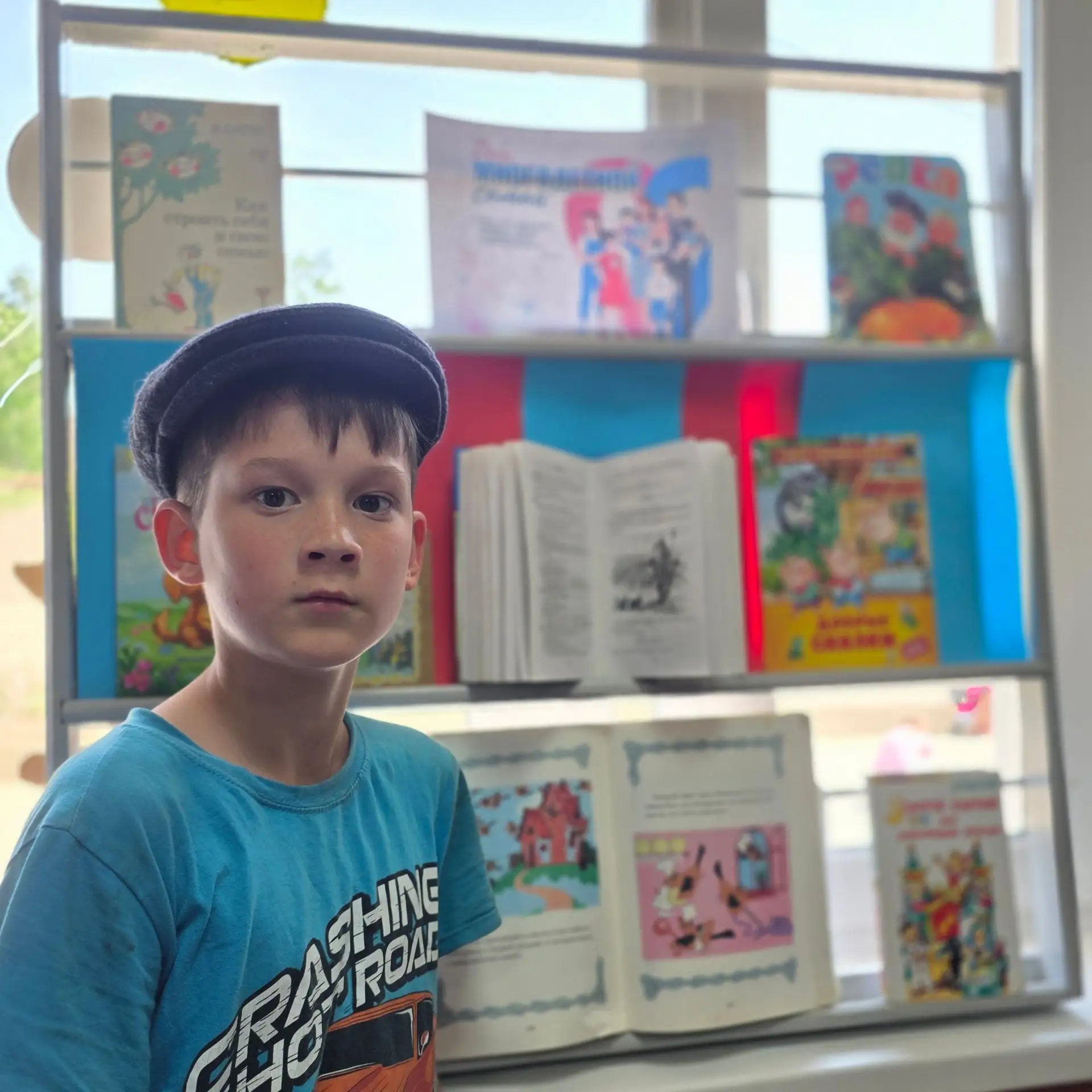 В мире много сказок
Грустных и смешных,
И прожить на свете
Нам нельзя без них.
Лампа Аладдина,
В ска