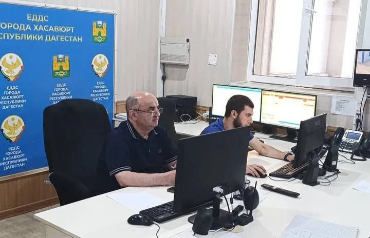 Администрация Хасавюрта приняла участие в совещании по вопросам ликвидации последствий паводков в Ре
