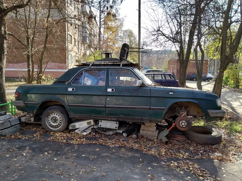 Мэрия Ярославля бросила вызов брошенному на городских улицах автохламу. Власти собираются эвакуирова