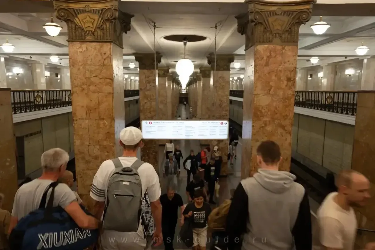 😳315 000₽ взыскало Московское метро с мужчины, который упал на пути в час пик