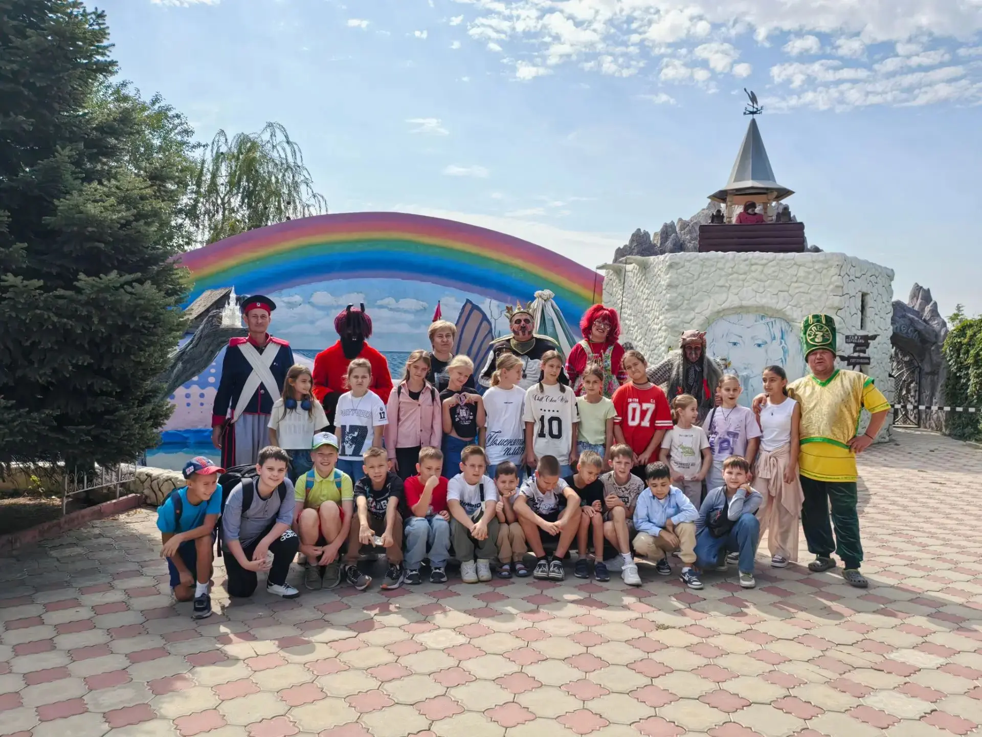 Сегодня учащиеся 4 класса «Г» побывали в музее русской народной сказки — и эта поездка ...