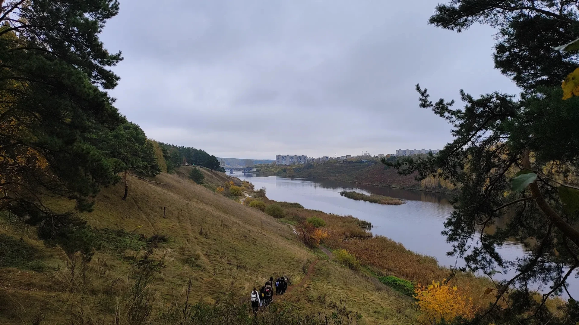 🍂 Золотая осень, скалистые берега и первый выезд за пределы области!