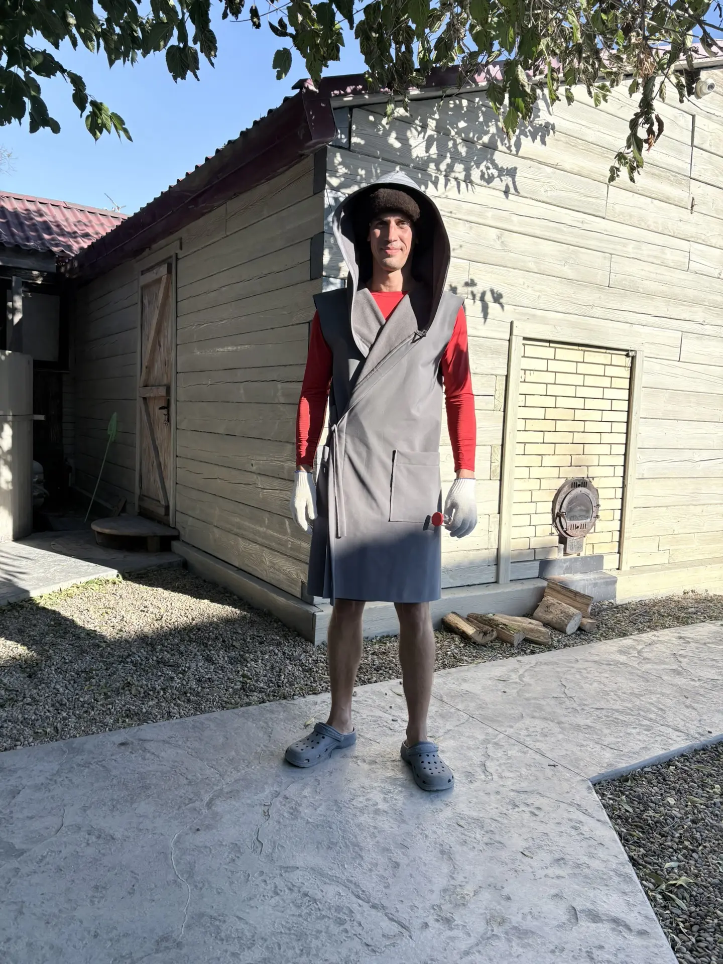 Пошел работать.