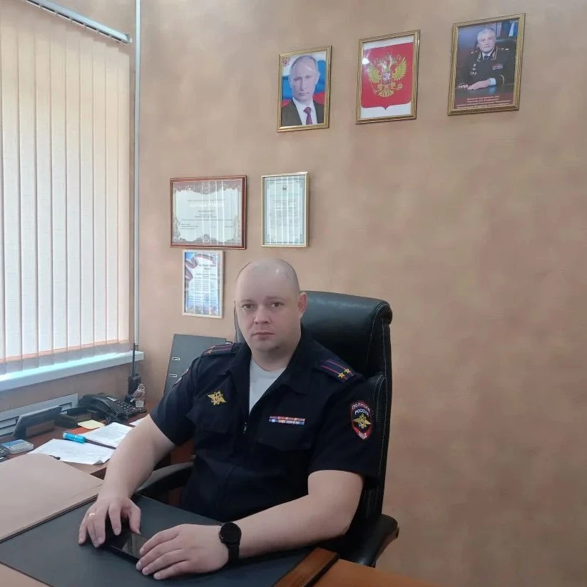 📢 ПРЯМАЯ ЛИНИЯ📢 с начальником ОМВД России по Слюдянскому району подполковником полиции Романом Але