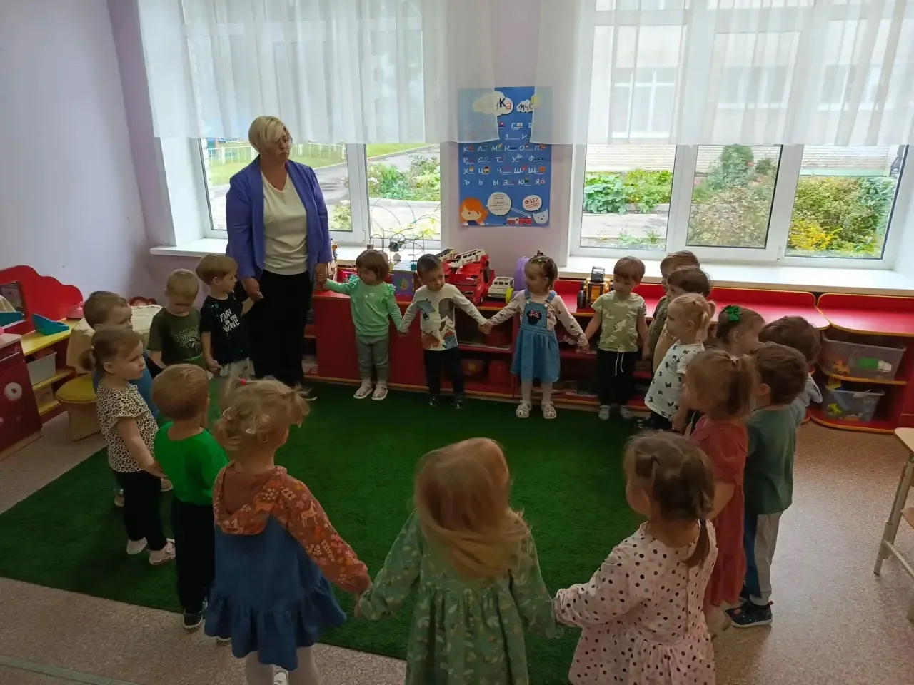 Сегодня воспитанники младшей группы 8 дошкольного отделения 26 отправились в магазин иг...