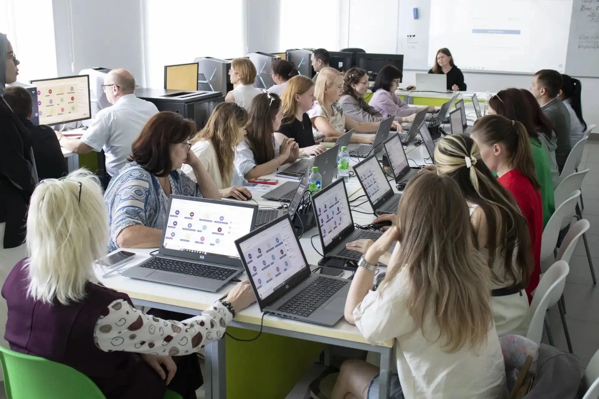 💻 В Татарстане стартовала программа повышения квалификации для преподавателей колледжей, которые бу