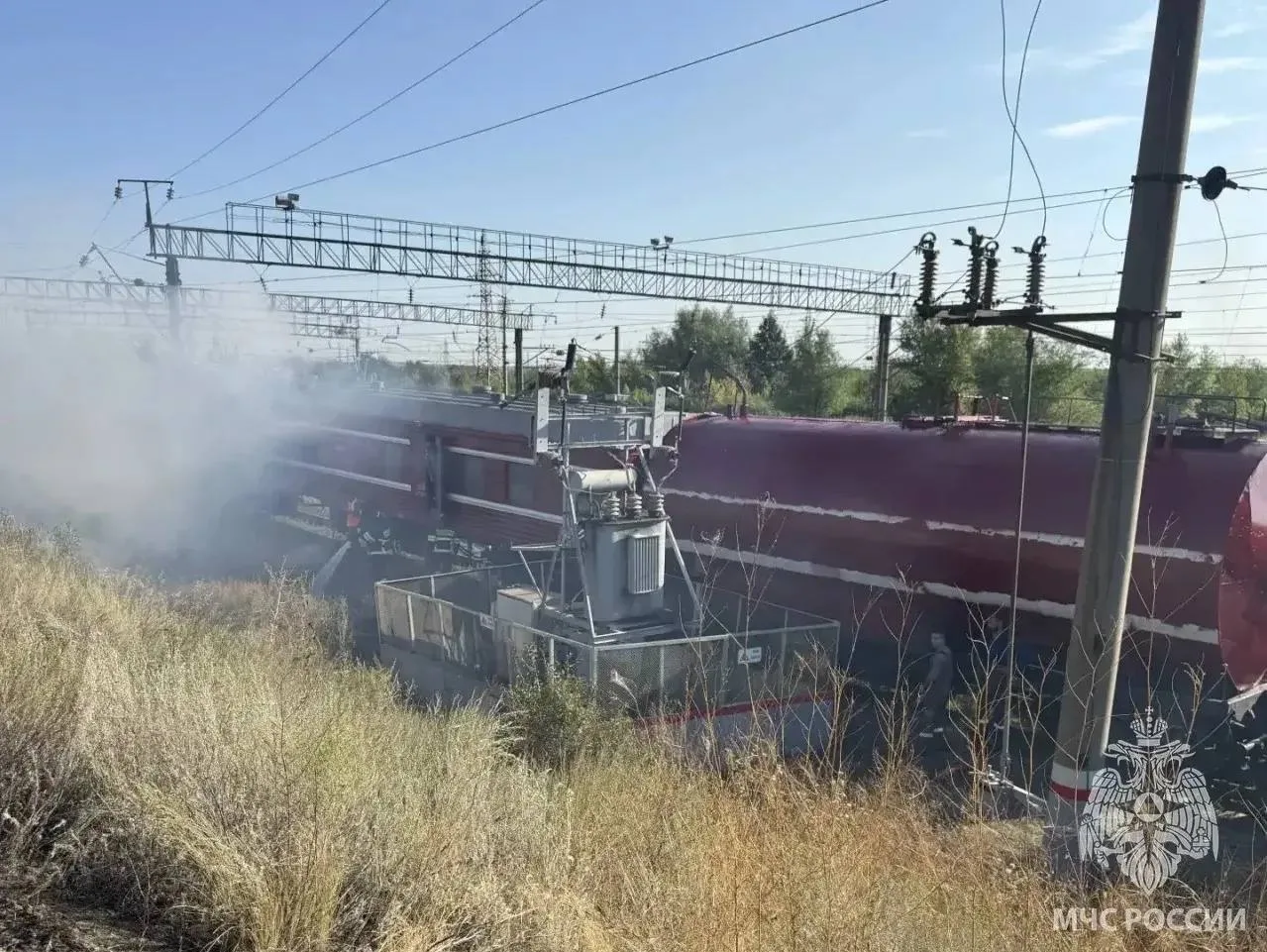 ‼️В районе Орска спасатели тушат ландшафтный пожар