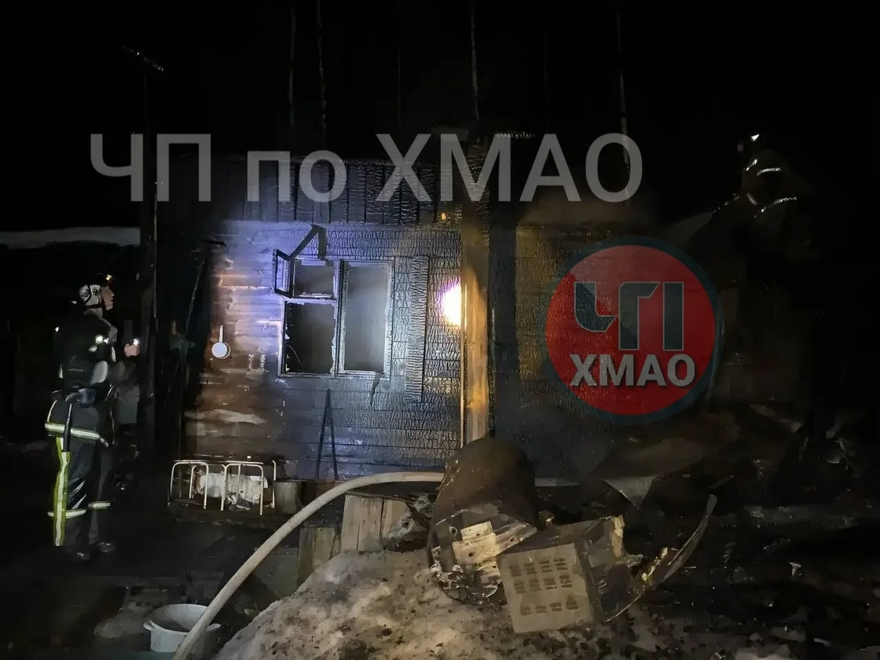 В Ханты-Мансийске во время пожара погибли три человека.