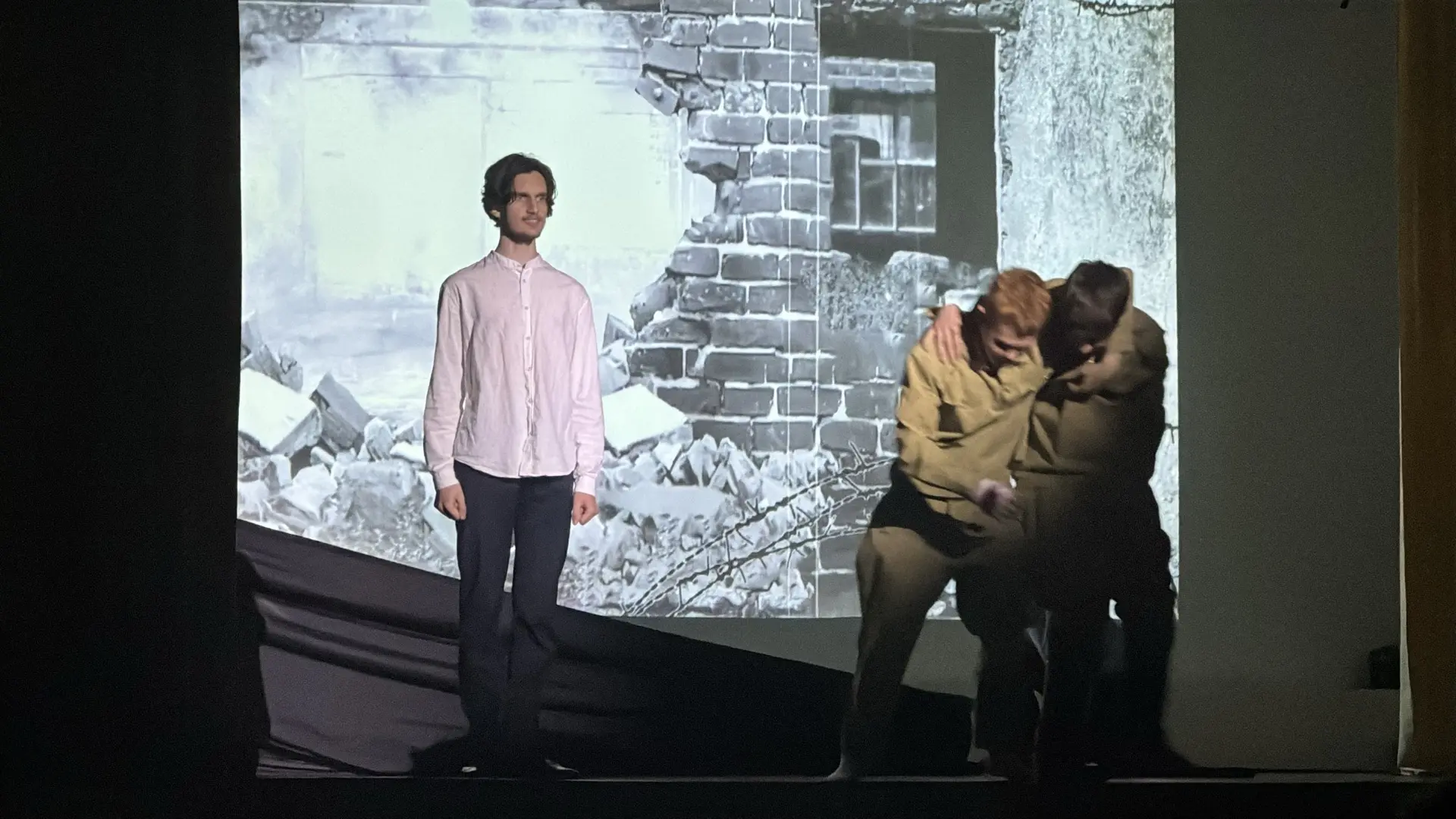 🎭 14 мая театральный коллектив Анапского индустриального техникума «Балаган» вновь отправился на гас
