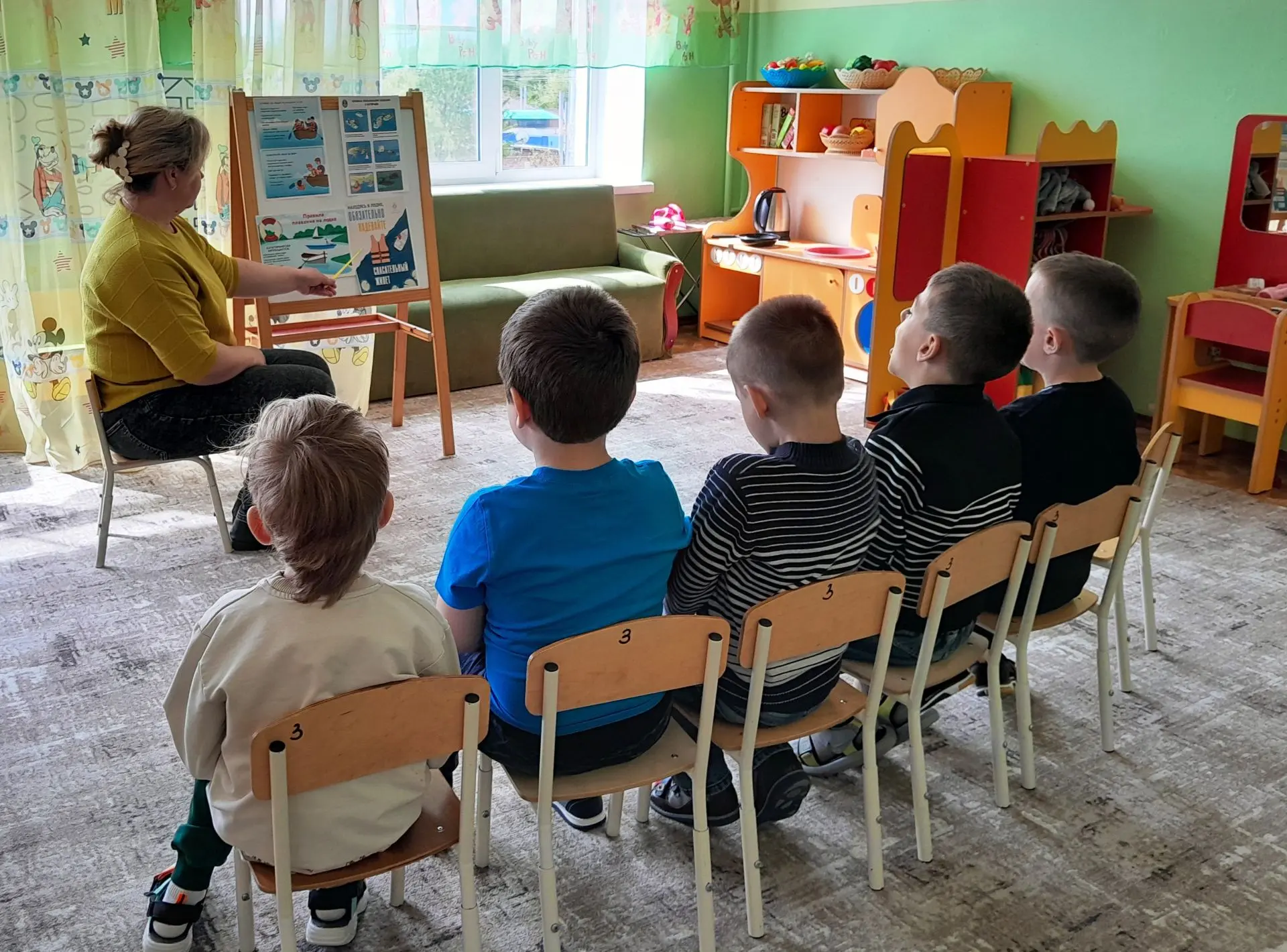 🏊В нашем детском саду активно ведется работа  по ознакомлению дошколят с правилами пов...
