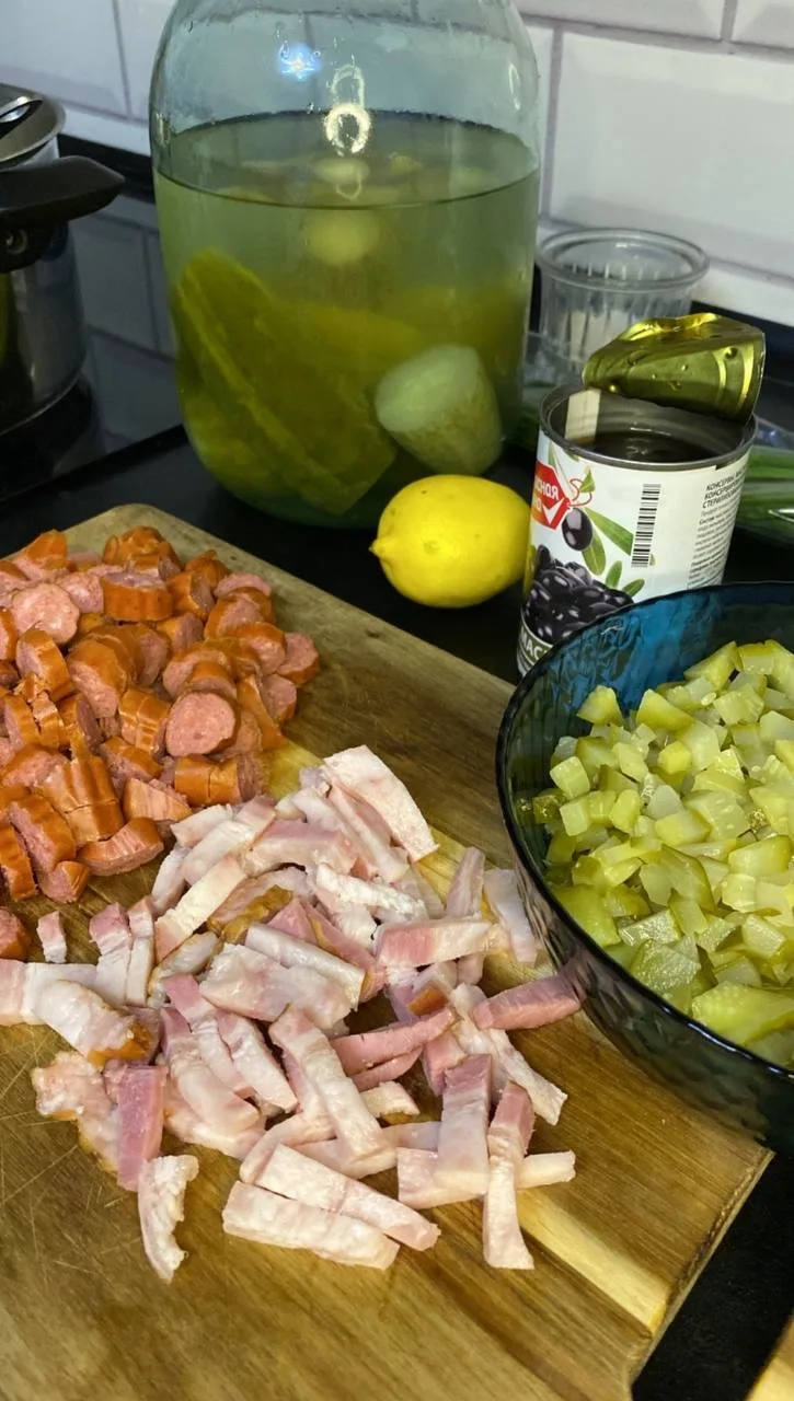 СОЛЯНКА МЯСНАЯ СБОРНАЯ🔥  Это один из моих любимых супов, поэтому спешу поделиться с вами рецептом!  