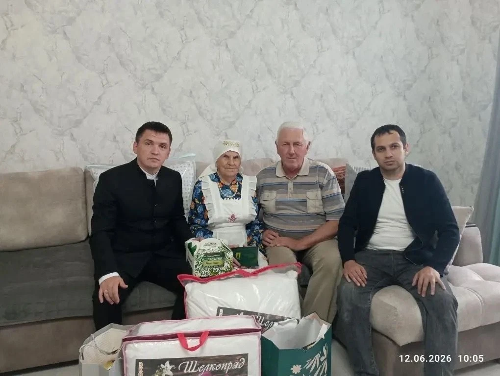 🌸 Байлар Сабасында яшәүче Гатауллина Рәкыйбә Кәшиф кызына 90 яшь тулды

🌸 Гатауллина Рәкыйбә Кәшиф