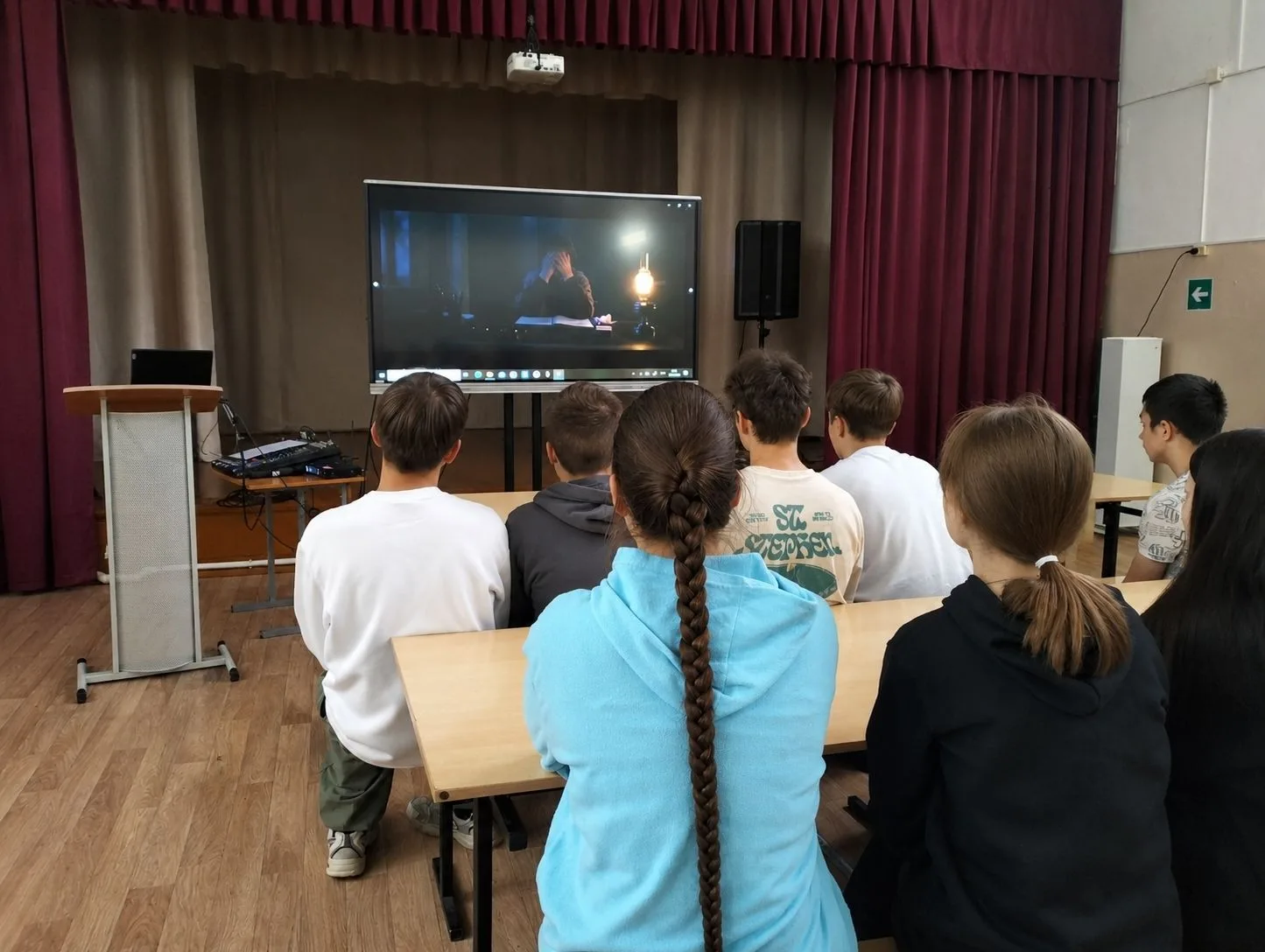 ФИЛЬМ О ВОЙНЕ🎞

В рамках мероприятий, приуроченных ко Дню памяти и скорби - началу Великой Отечеств