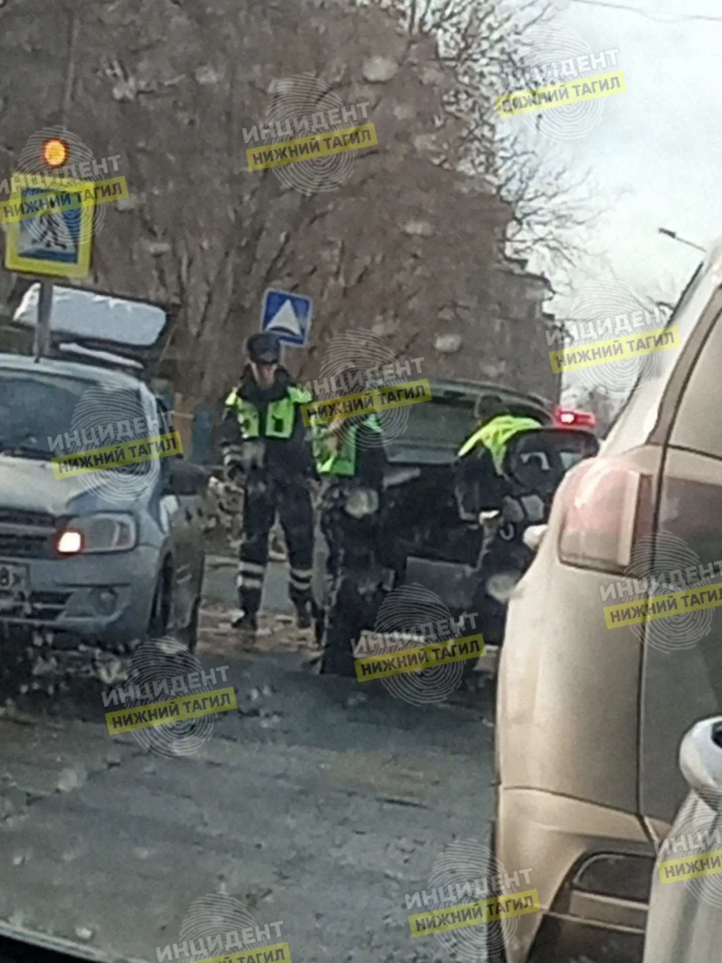 ⭕ Погоня с ножом: в школе на Вагонке задержали вооружённого подростка 🔪