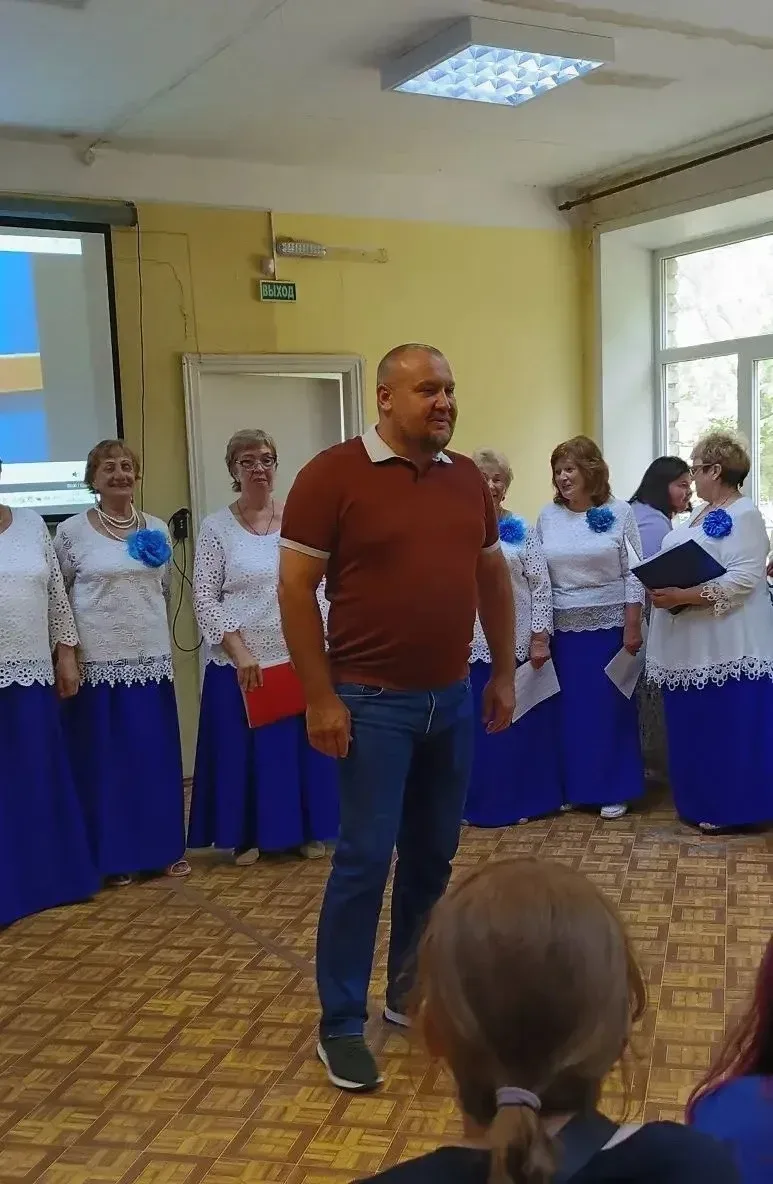 Николай Шайдин принял участие в тематическом мероприятии на округе, посвящённом Дню России

Депутат 