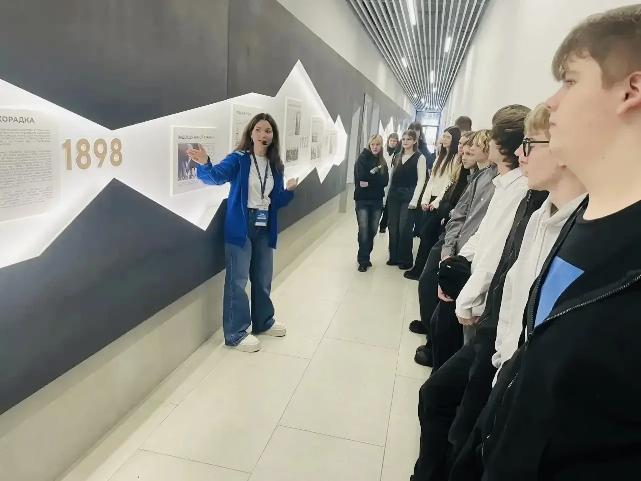 Школа и университет: синергия знаний🎓  Ученики  9А и 9Б классов нашего комплекса совершили увлекател