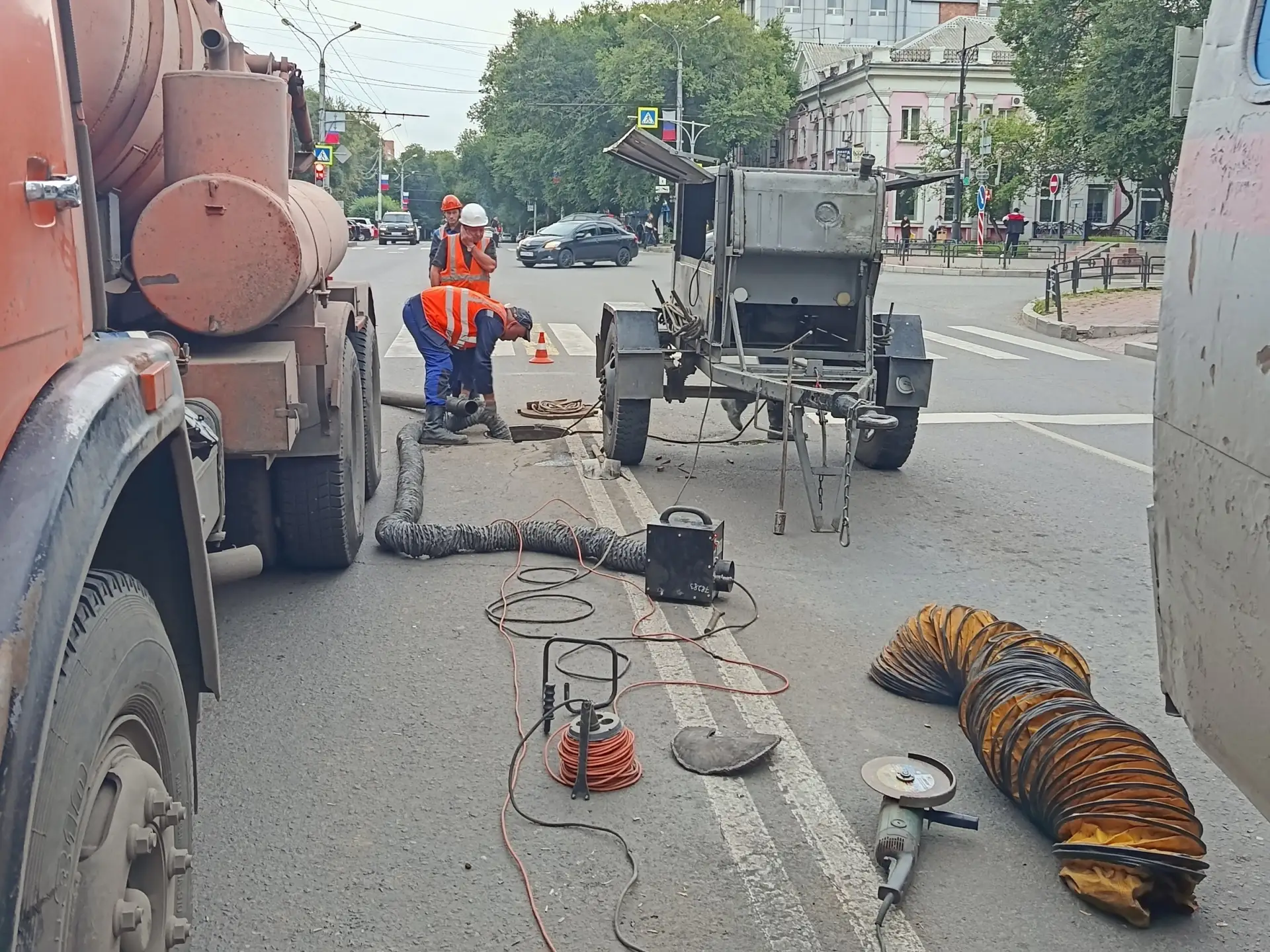 Холодную воду абаканцам обещают включить по плану