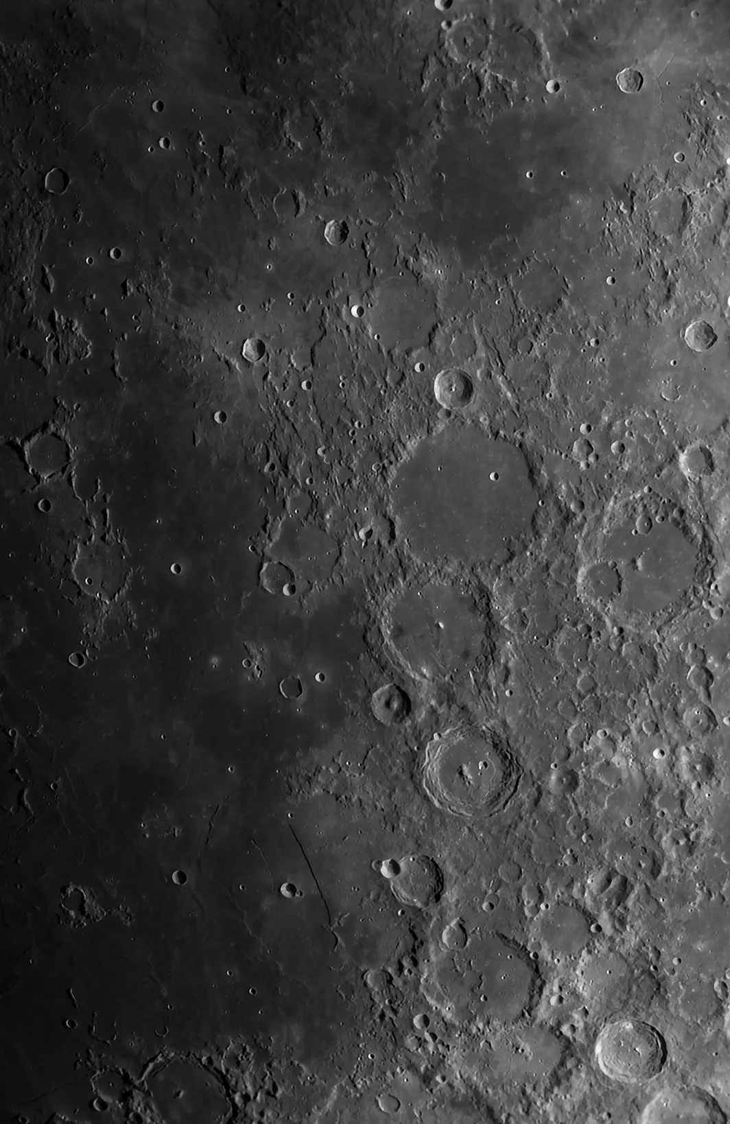 🌕 Трудовые будни обсерватории Университета Решетнёва  Сотрудники обсерватории провели фотосъёмку ест