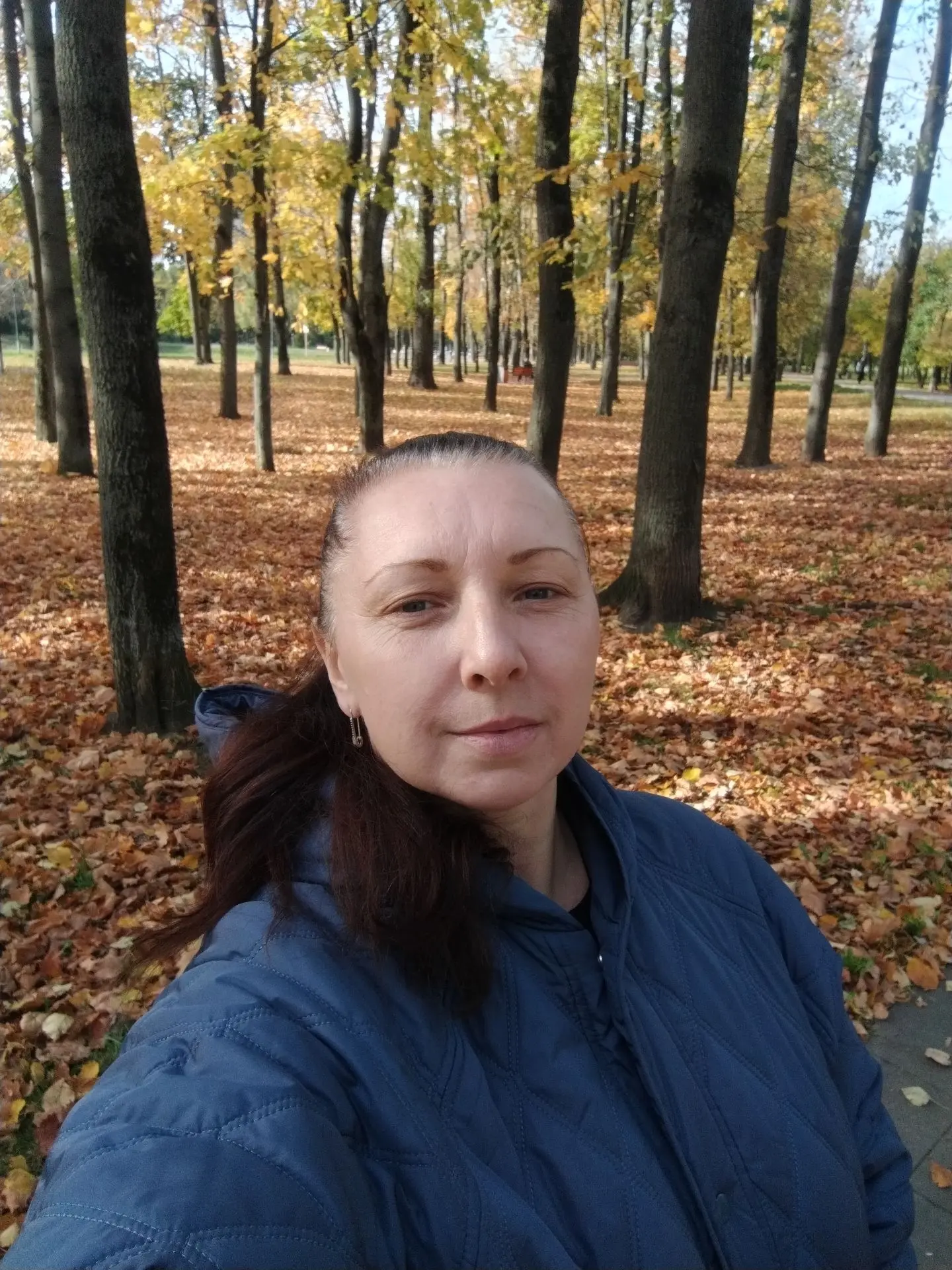 Прогулялись с Рокки! Осенняя Торфянка! Серёне в своей куртке и с Рокушкой можно осенью ...