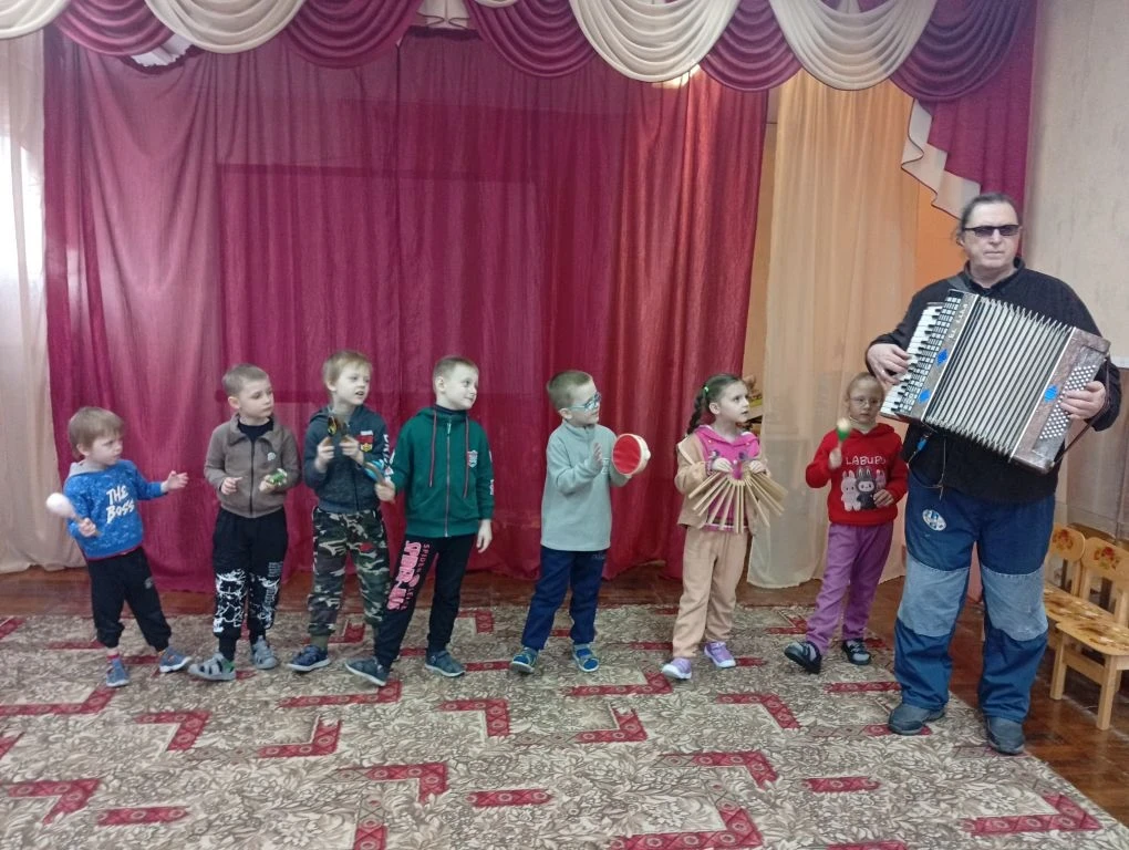 🎶В рамках Года единства народов России в нашем детском саду прошёл увлекательный музык...