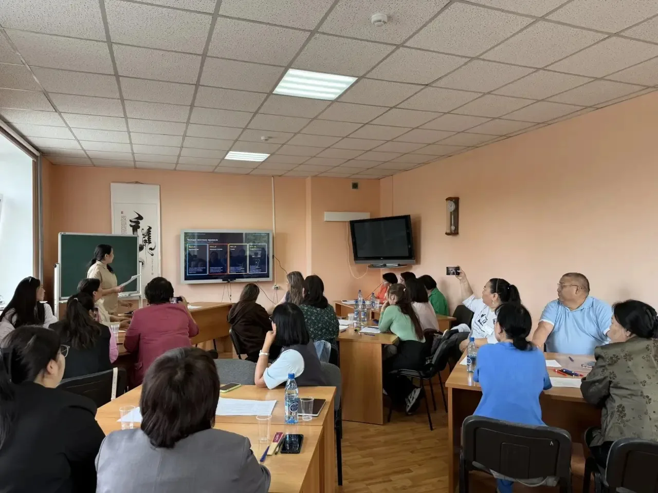 Сегодня на базе Агинского института повышения квалификации работников социальной сферы ...