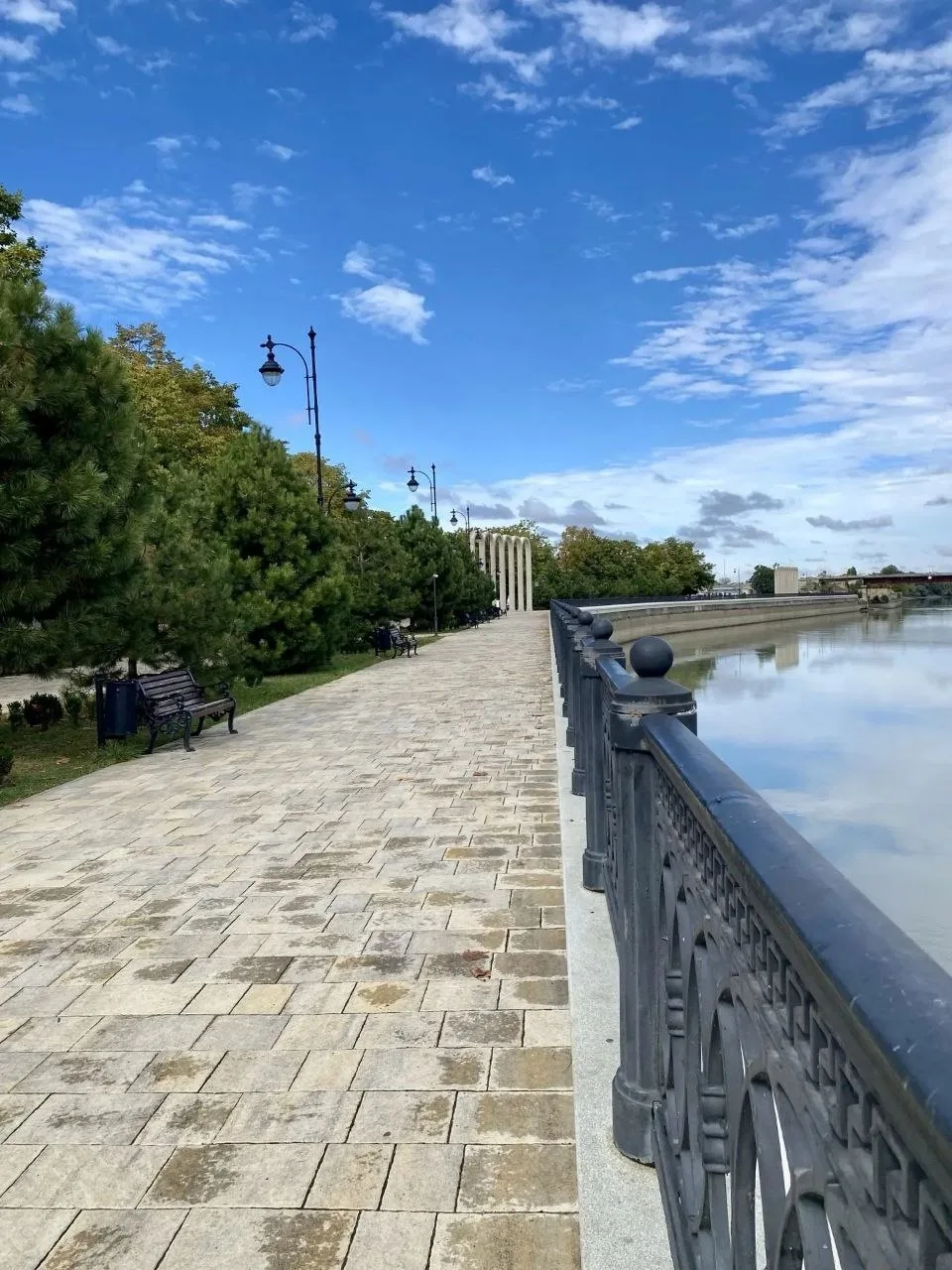 ☀️По прогнозам синоптиков, в субботу ожидает ясная и сухая погода без каких-либо осадков.