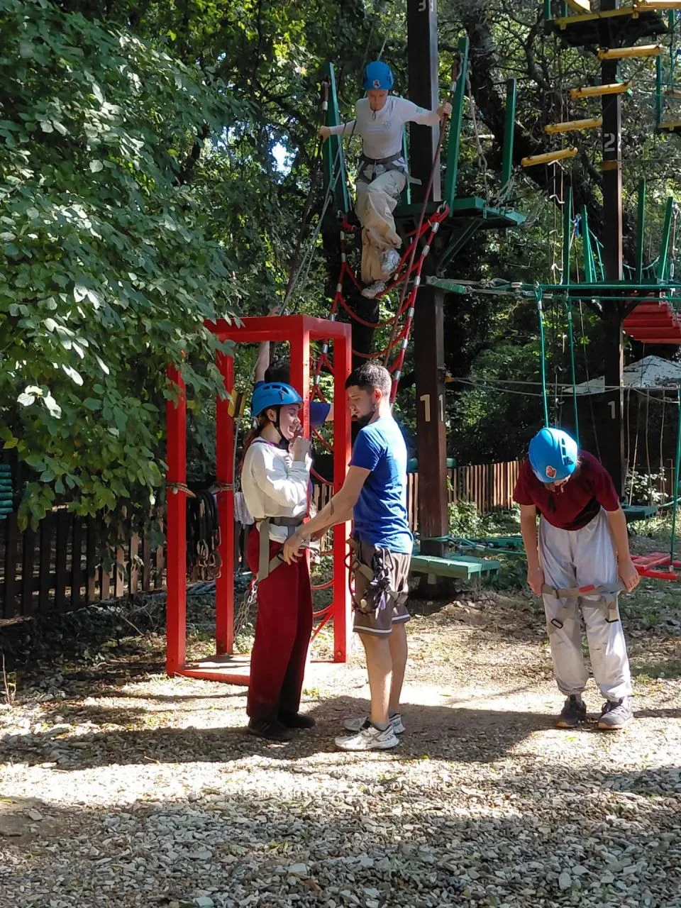 🏕 Как это было: наша молодёжь на Окружном туристском слёте «Больше, чем путешествие»