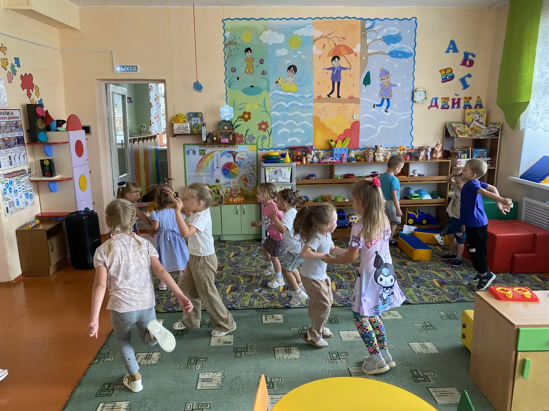 Прослушивание детских песен🎶