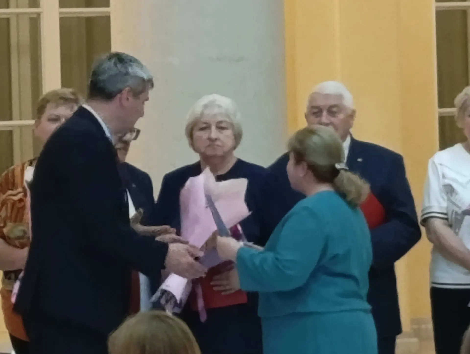 Поздравляем Ларису Николаевну Гоноболину, заместителя директора по учебно-воспитательно...