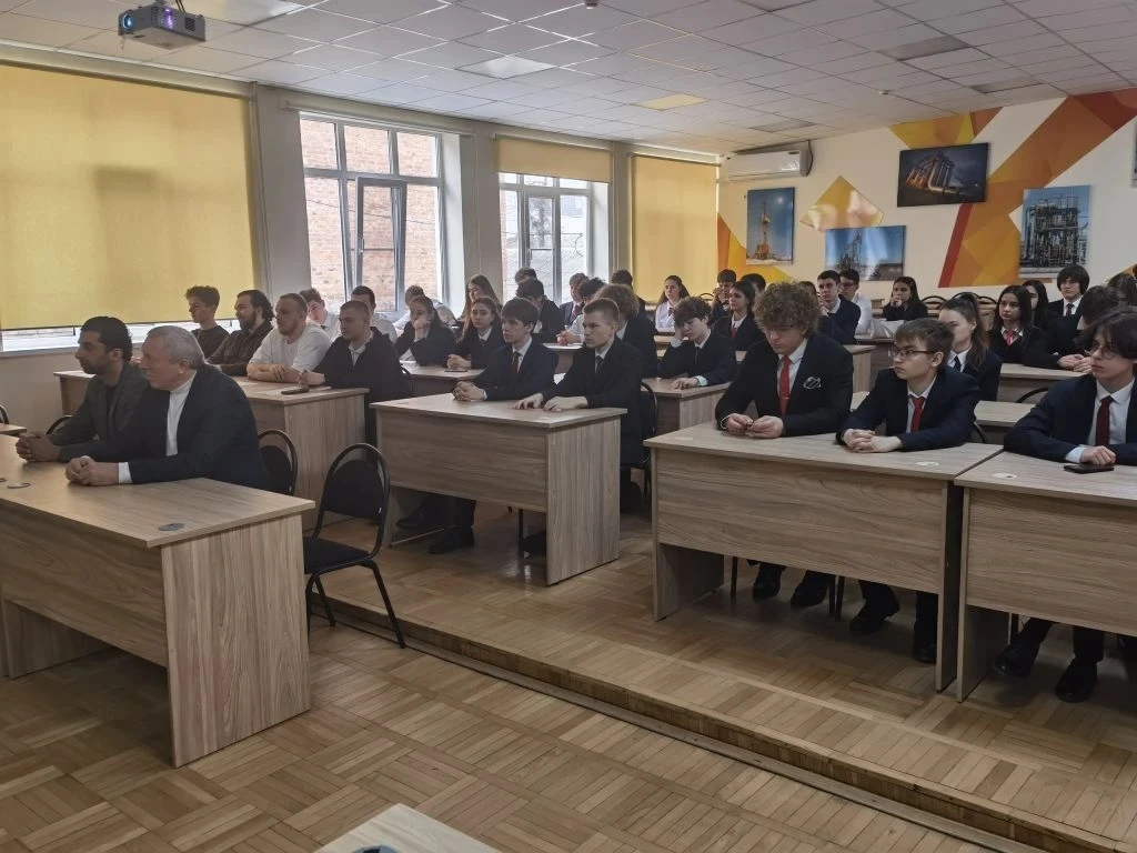 🇷🇺"Мы инженеры страны!" Именно так о себе говорят учащиеся 10, 11 классов лицея № 1, которые обучают