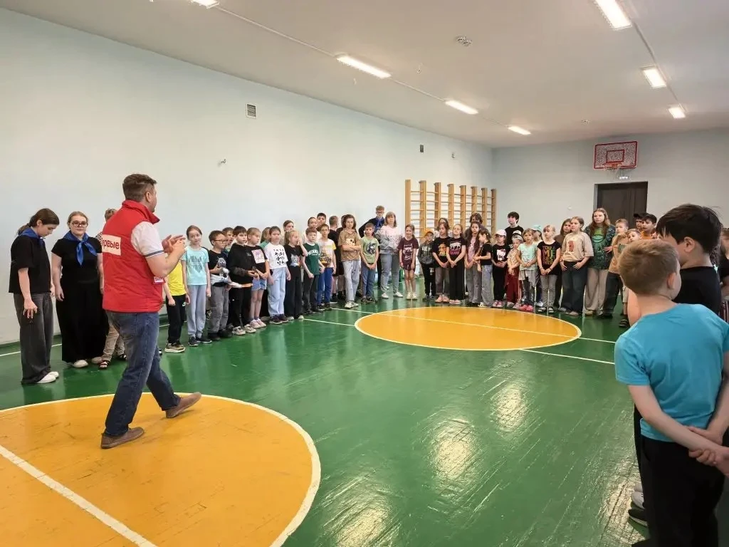 29 мая 2026 в пришкольном лагере прошел день знакомства с Российским движением детей и ...