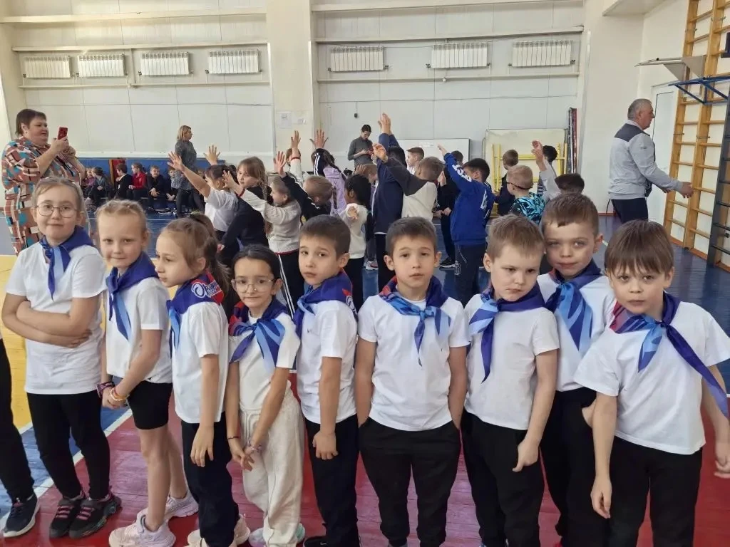 🏒10-11 марта прошли Весёлые старты среди учащихся 1-4 классов.   ⛹️Ребята соревновались в разных спо