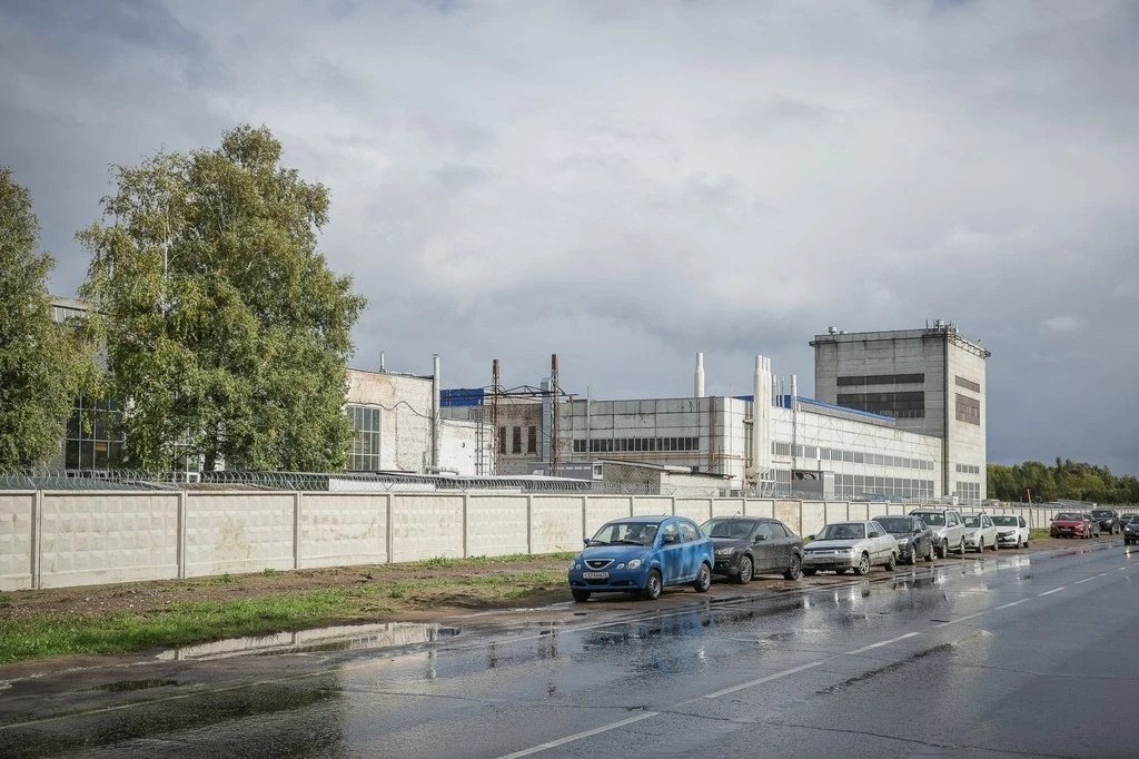 В микрорайоне Волжский построят парковку для сотрудников предприятий. В план работ доба...