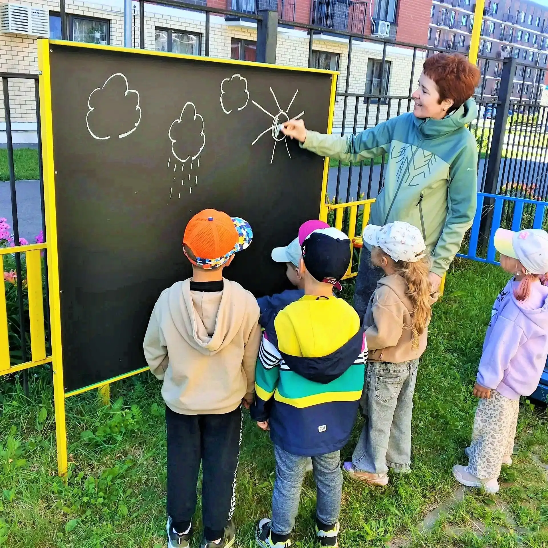 Прогулка  – экскурсия «На метеостанцию»🌤☀🌧

17 июля воспитанники старшего возраста групп №24 и 25 