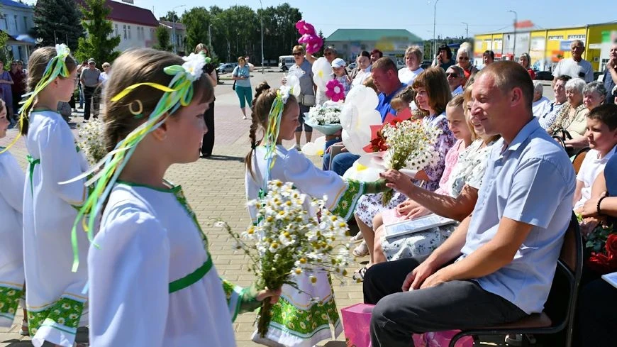 В Аткарске поздравили лучшие семьи района
