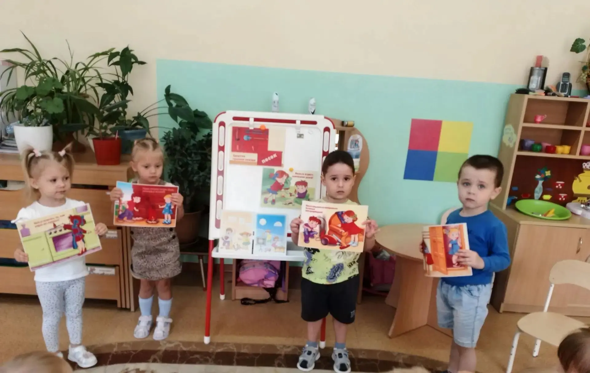 ✅В нашем саду стартовала Неделя безопасности, и началась она с самой важной профессии —...