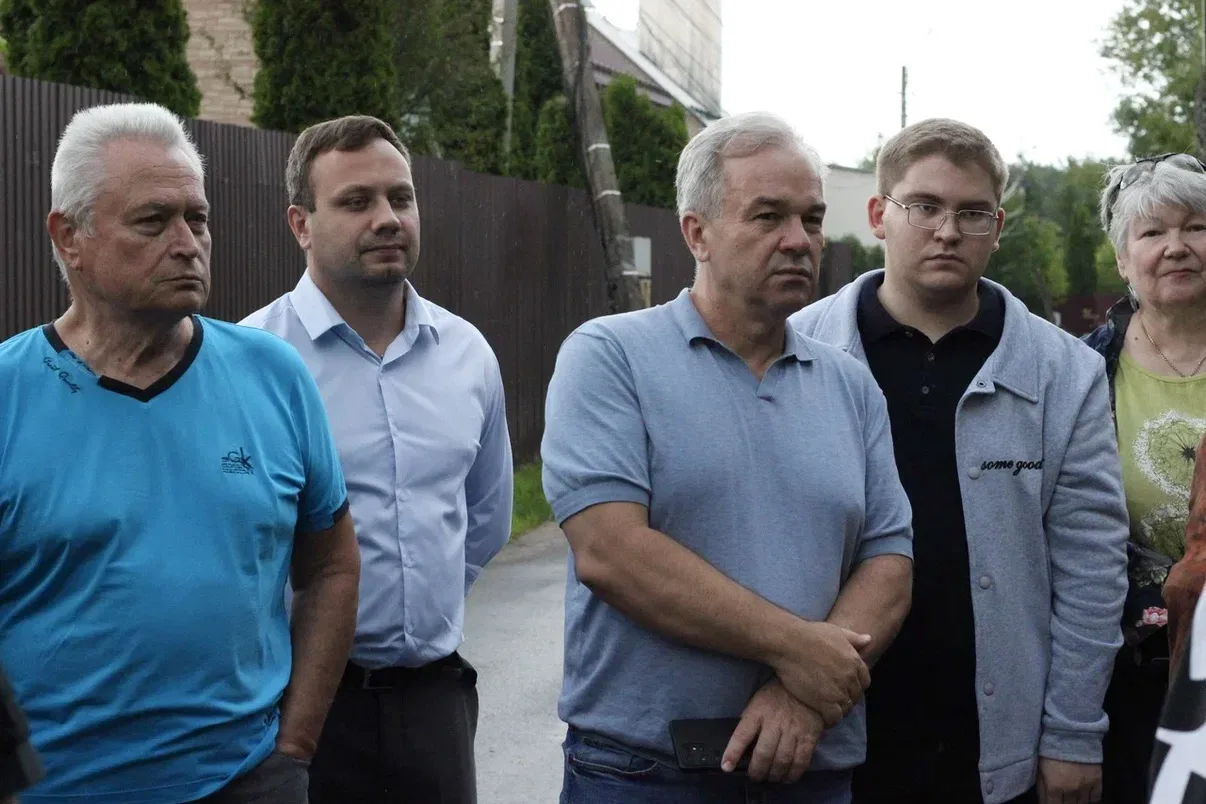 Александр Тавлеев провел обход в микрорайоне Солнечный

Исполняющий обязанности главы управы района 
