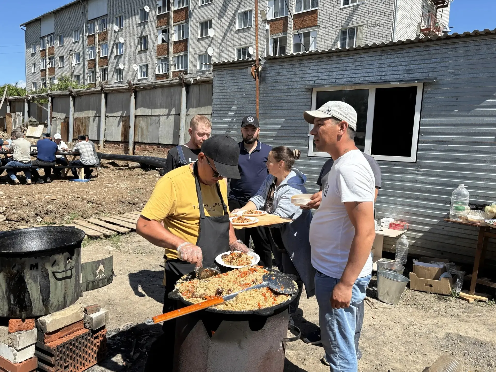 В Кукморе на месте строительства нового дома прошла добрая и важная традиция. Компания «ФинДом» сове