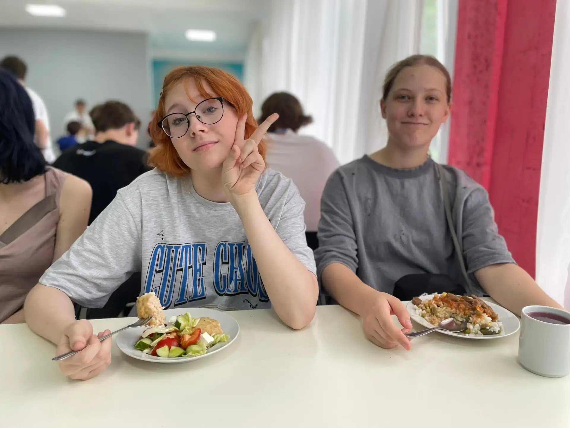 После такой активной первой половины дня ребята пришли подкрепиться и набраться сил на обеде 😋
А по