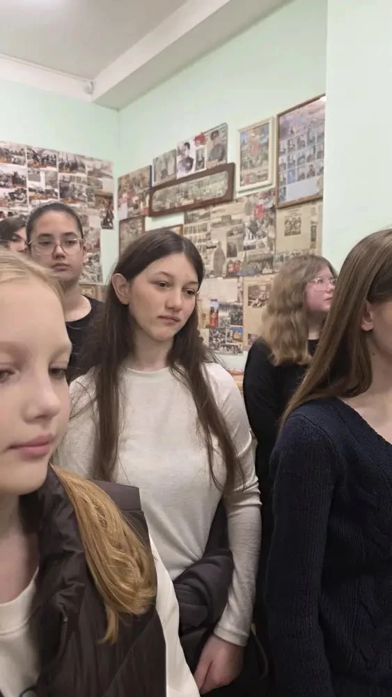 🕊️ «Память, которая живёт»  В преддверии памятных дат Великой Отечественной войны ученики 8-В класса