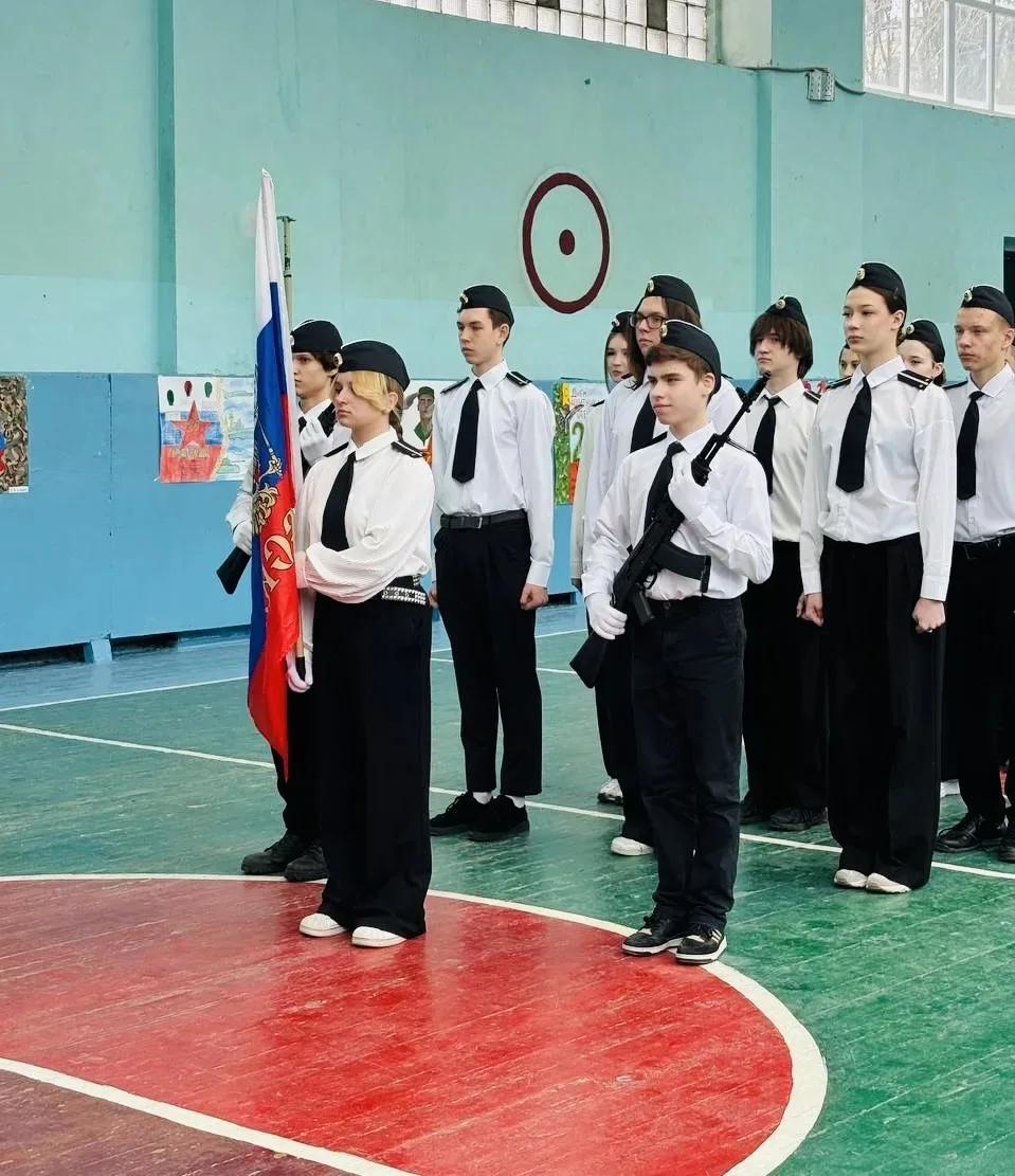 В нашей школе состоялось очень важное и торжественное событие – Смотр строя и песни, посвященный Дню