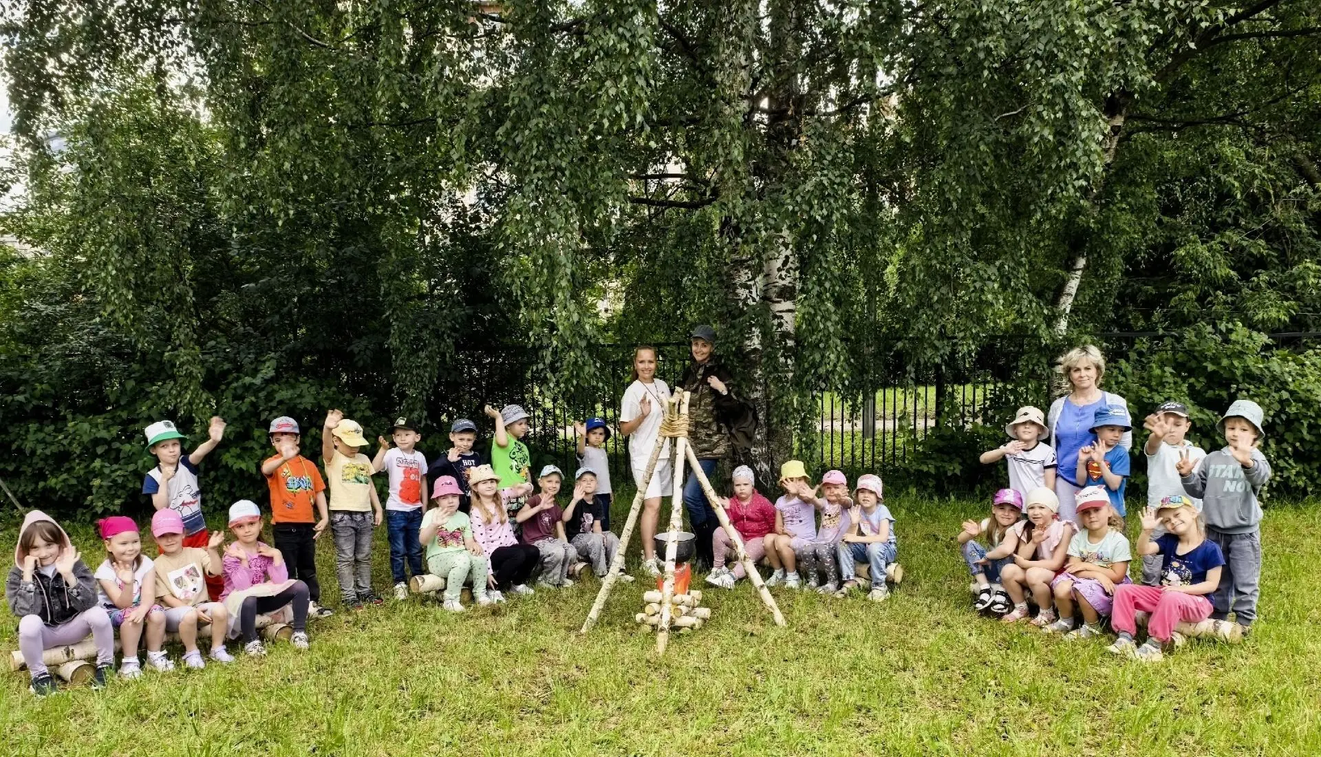 ☀️ Завершилась четвёртая неделя летней оздоровительной кампании - ♻️ «Неделя юного эколога» 🌿

🐝🌳
