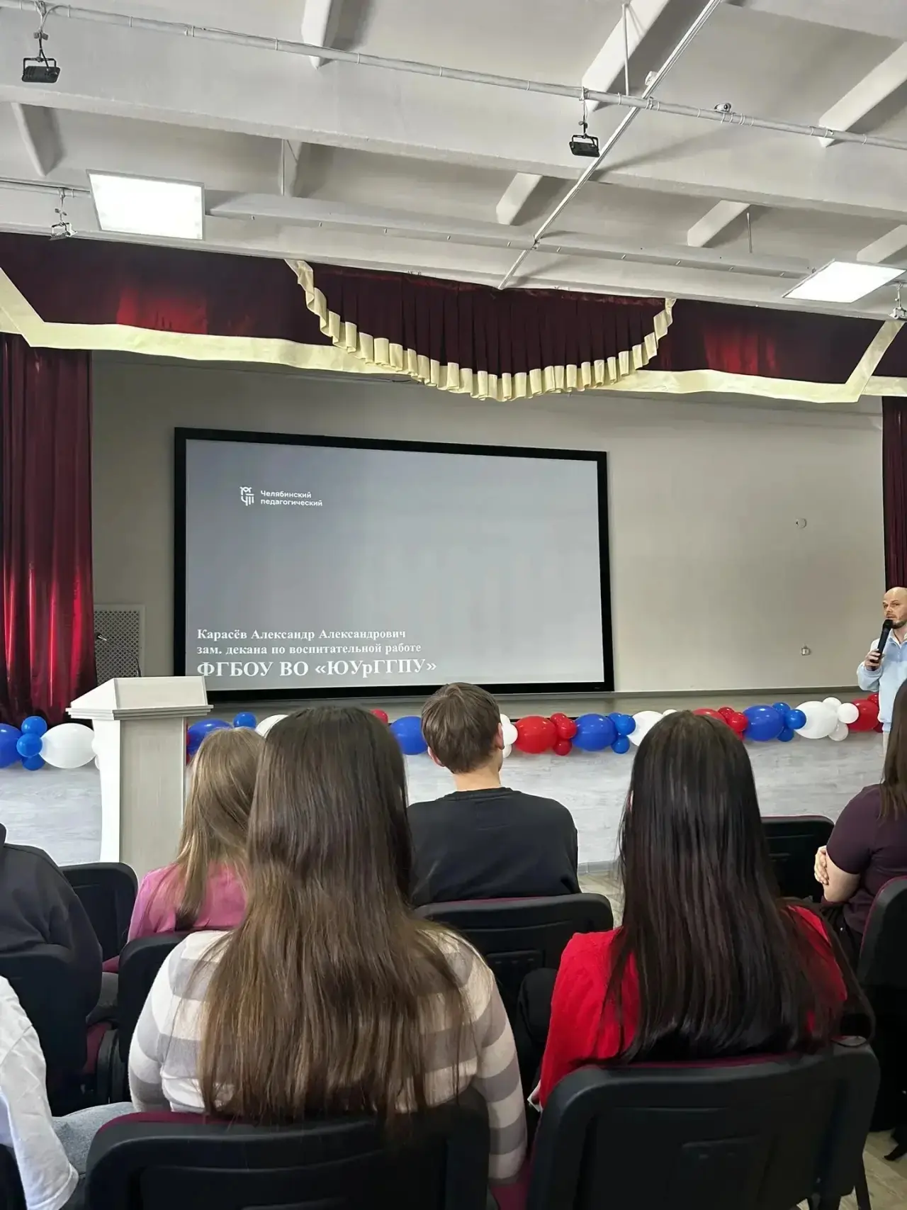 🧑‍🎓👩‍🎓В минувшую среду наши старшеклассники посетили МАОУ «СОШ N7», где в тот день кипела настоящая 