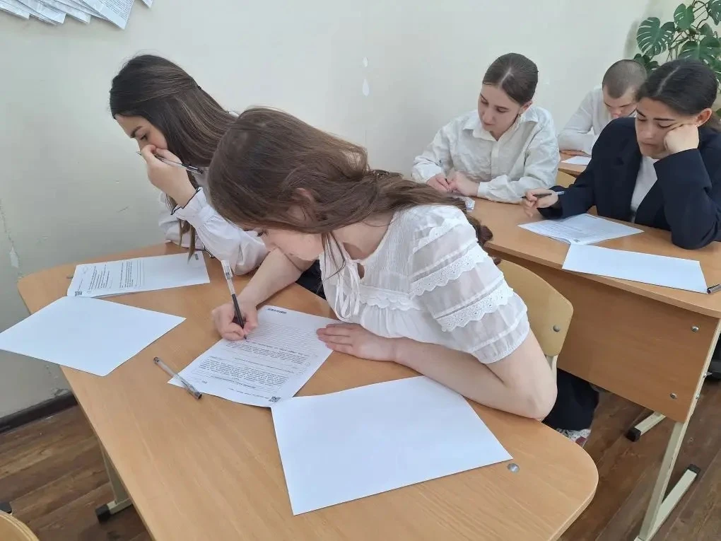 Всероссийские проверочные работы (ВПР) по русскому языку для 10 класса в 2026 году направлены на оце