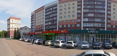 В доме №9 по проспекту Октября в 2017-м под «Пятёрочку» сломали несущие стены — без сог...