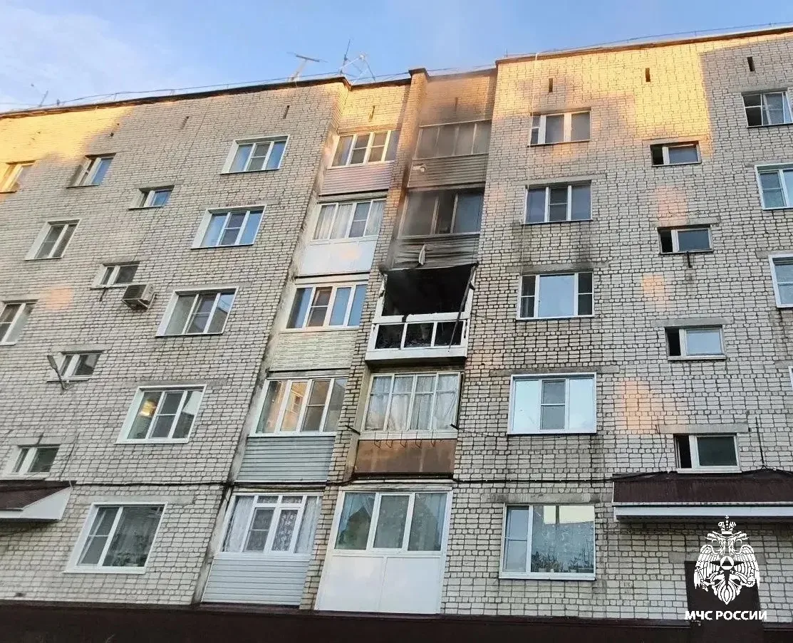 Ночной пожар в Шарье: бойцы МЧС спасли 6 человек из задымленного дома

Ночью 23 июня в поселке Ветлу